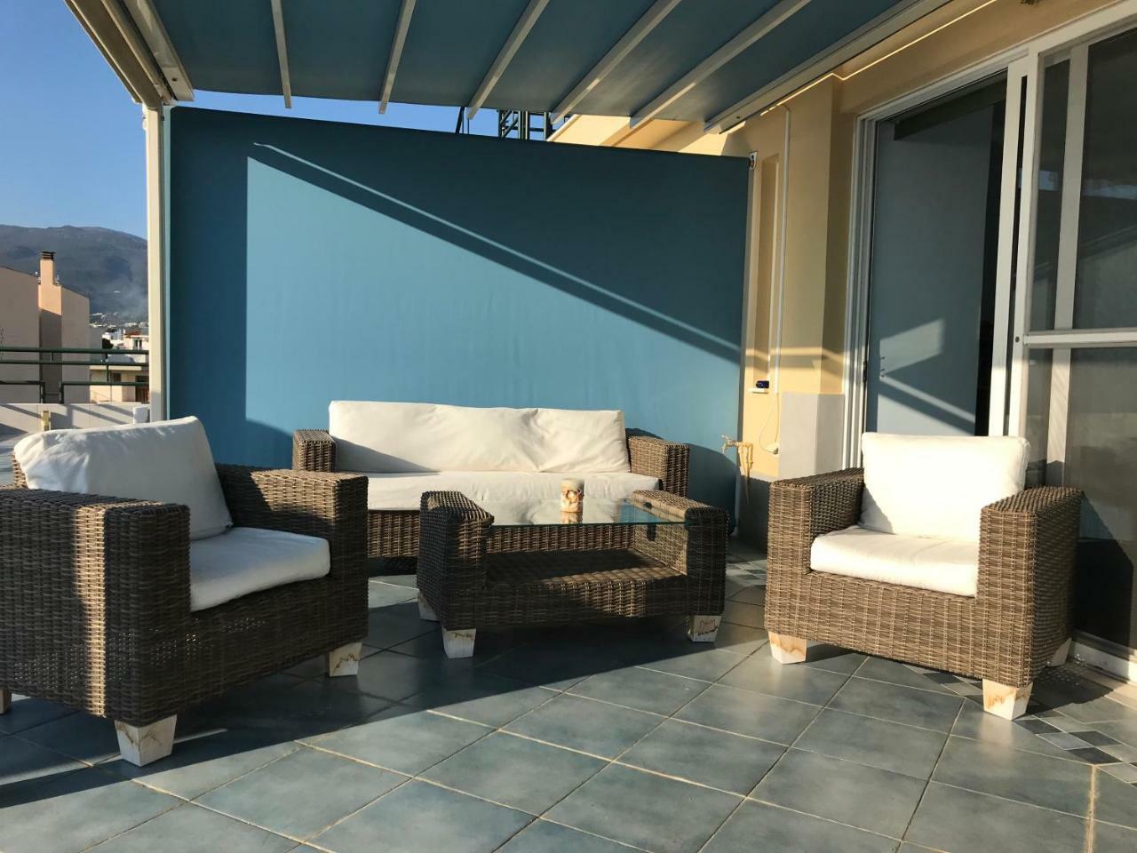 Appartement Tg Kalamata Beach Studio With Sea View Terrace Extérieur photo