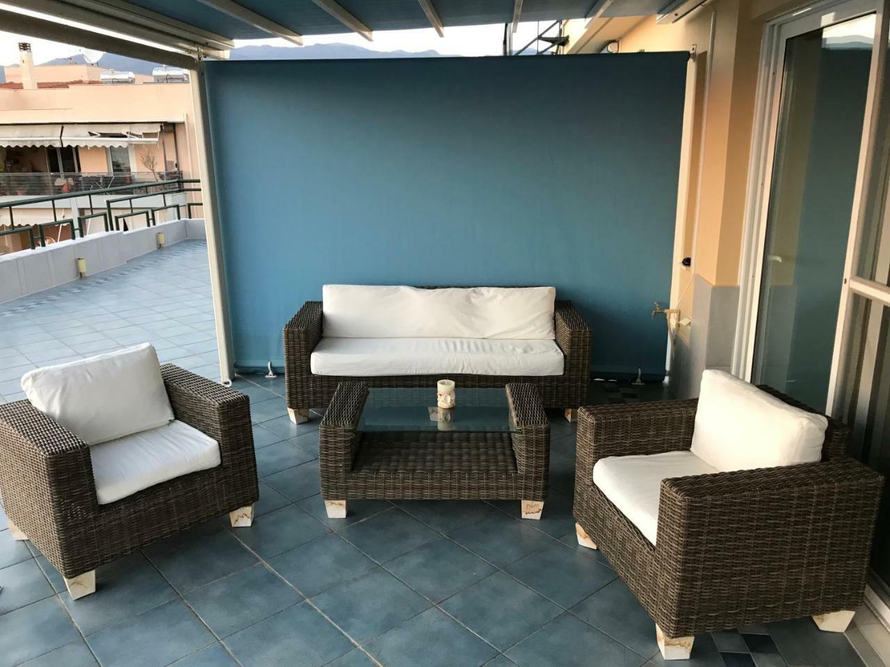Appartement Tg Kalamata Beach Studio With Sea View Terrace Extérieur photo
